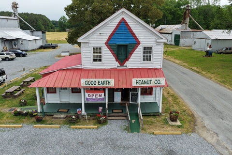A photograph of the front of the Good Earth Peanuts store in Skippers, VA.
